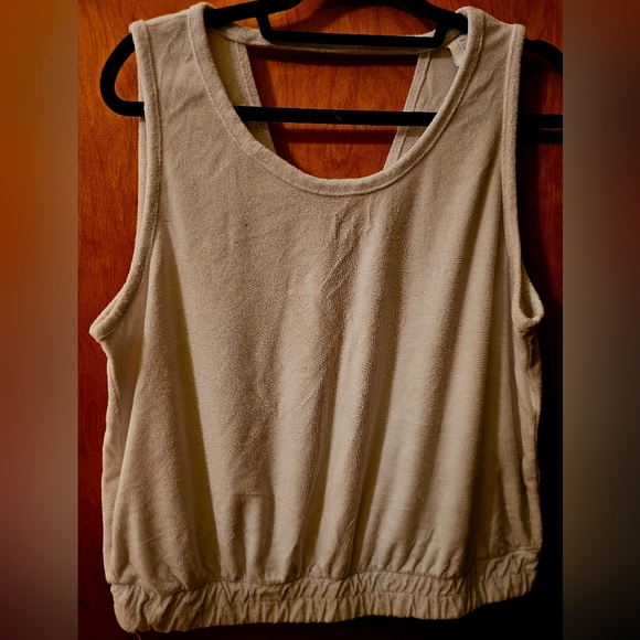 2 Livi Active White Tank Top - Picture 1 of 7